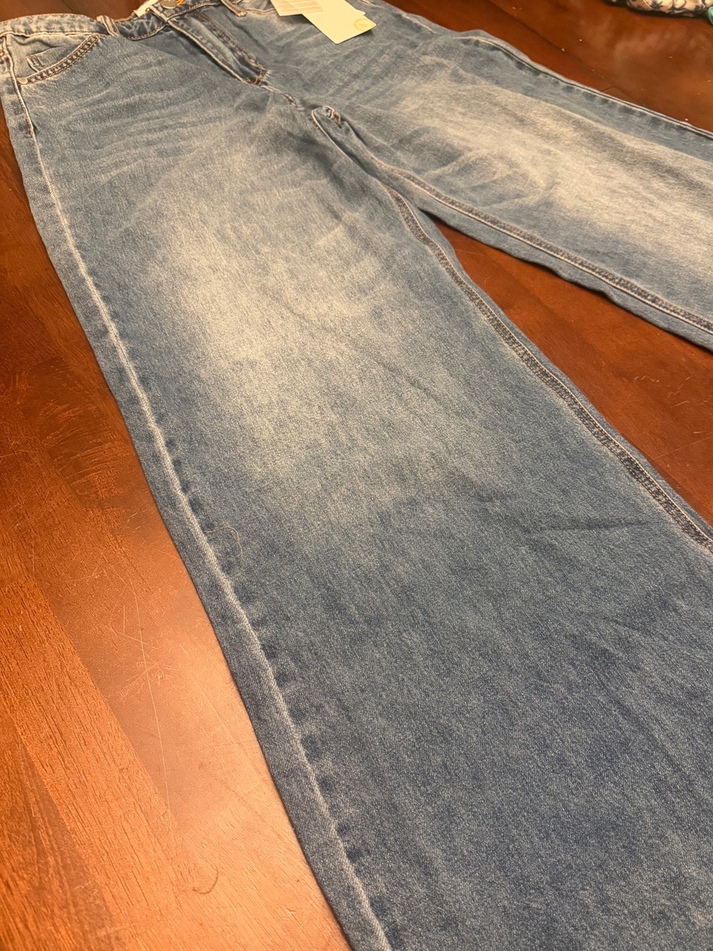 PTCL Light Wash High-Rise Wide-Leg Jeans - Picture 4 of 12